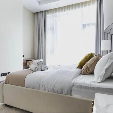 Hanza Tower White 24 Pool & Jacuzzi דירה *