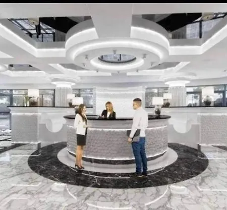 דירה Hanza Tower White 24 Pool & Jacuzzi *